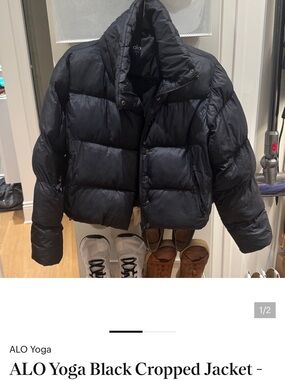 ALO Yoga Black Cropped Jacket with Logo